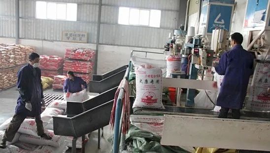 飼料廠車間腥臭味擾民，就用Dejing的凈飼料廠專用除臭劑.jpg