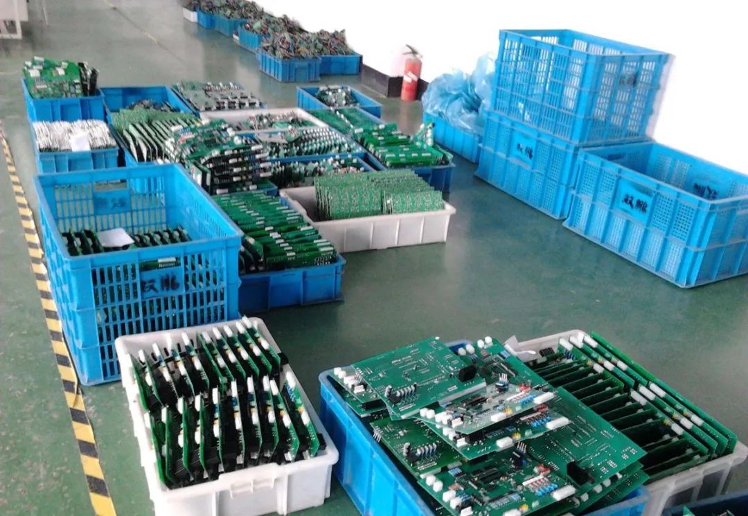 電子工業(yè)廢氣VOCs污染如何治理？的凈-異味控制劑還原綠色健康呼吸！.jpg